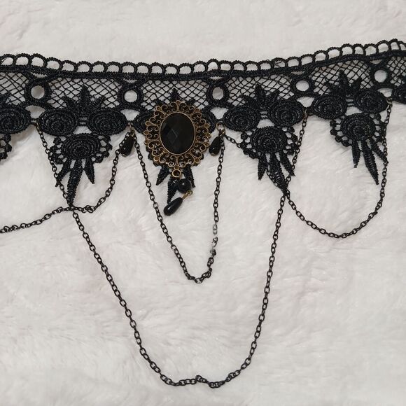 Gothic Black Lace Choker Necklace - Picture 8 of 9